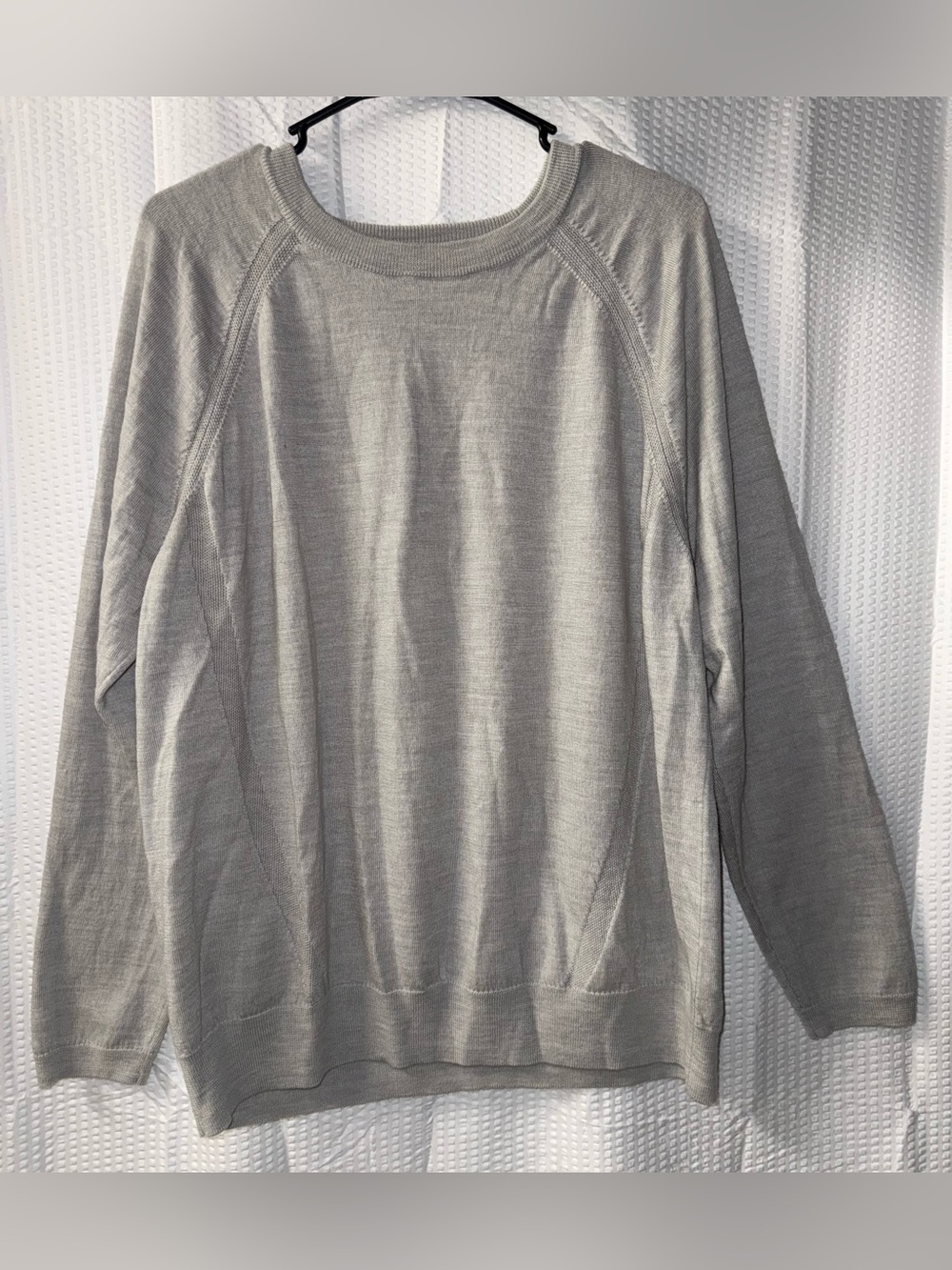Lululemon Rising Salutation merino wool Light Gray Crewneck Sweater size M